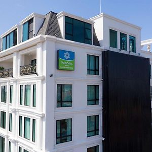 SureStay Hotel by Best Western Vientiane